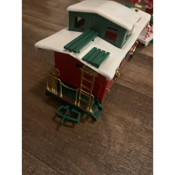 Vintage Christmas Train Set Red & Green Holiday Décor With Lights & Sounds Caboo - Picture 14 of 16